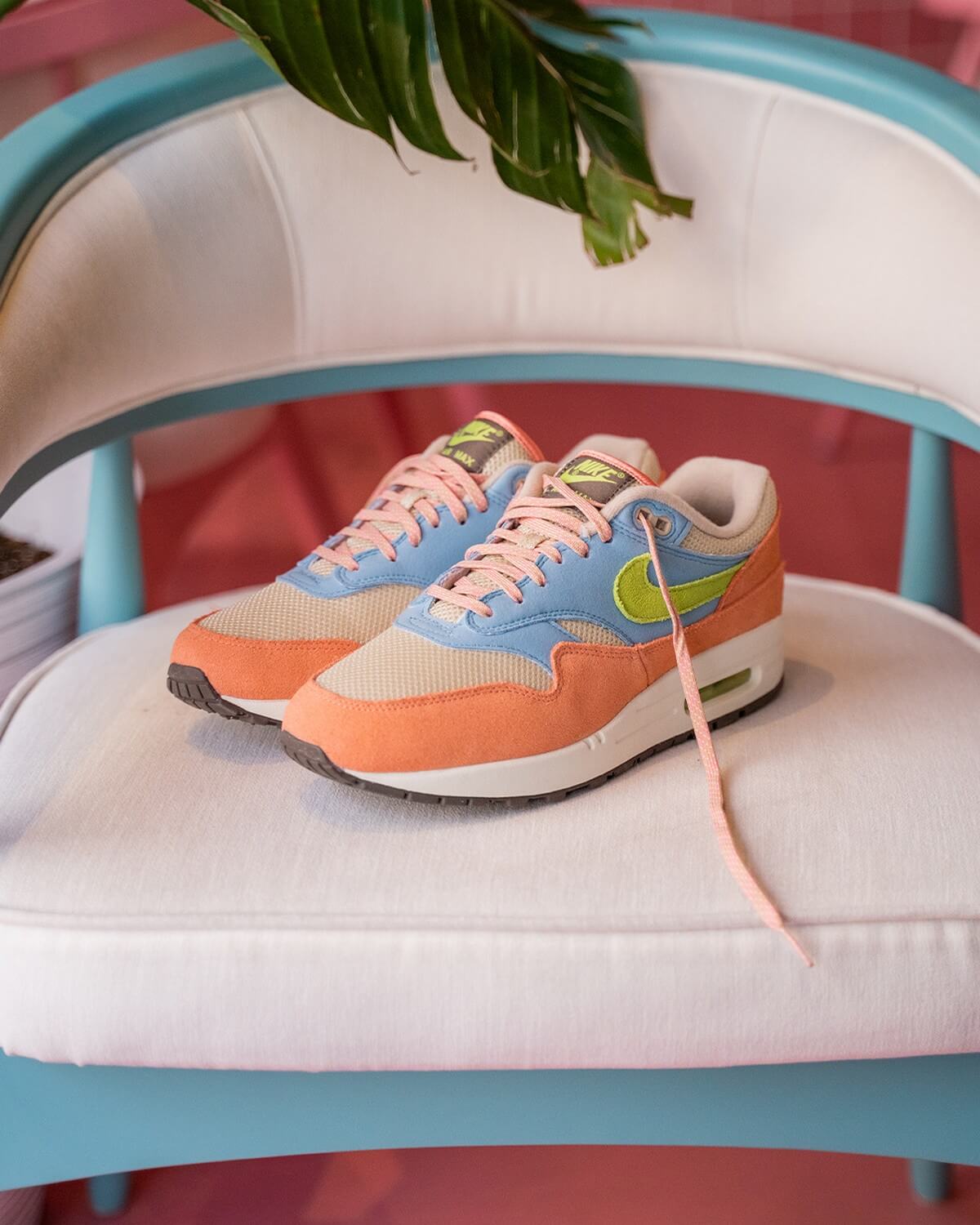 Nike Air Max 1 Light Madder Root / Vivid Green - Rattan